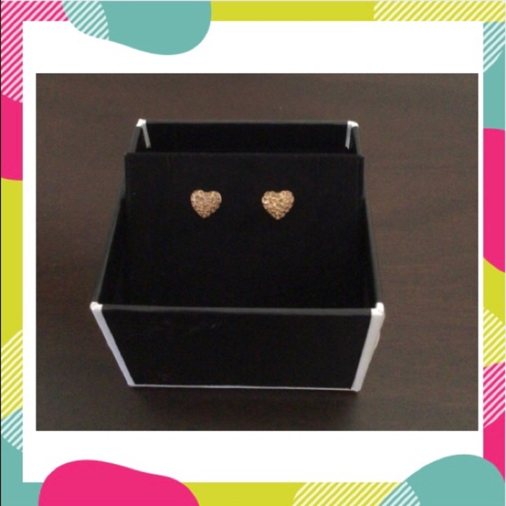 Marc by Marc Jacobs Heart Earrings ๐ - Picture 2 of 8